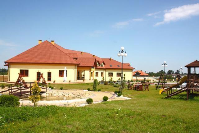 Hotel Wasik Krogulcza Εξωτερικό φωτογραφία